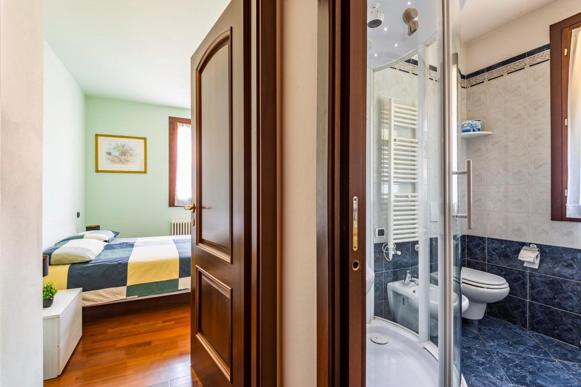 Jacuzzi Apartment In Italian Villa, Wi-Fi & Garden Sassuolo - Maranello Casalgrande Kültér fotó