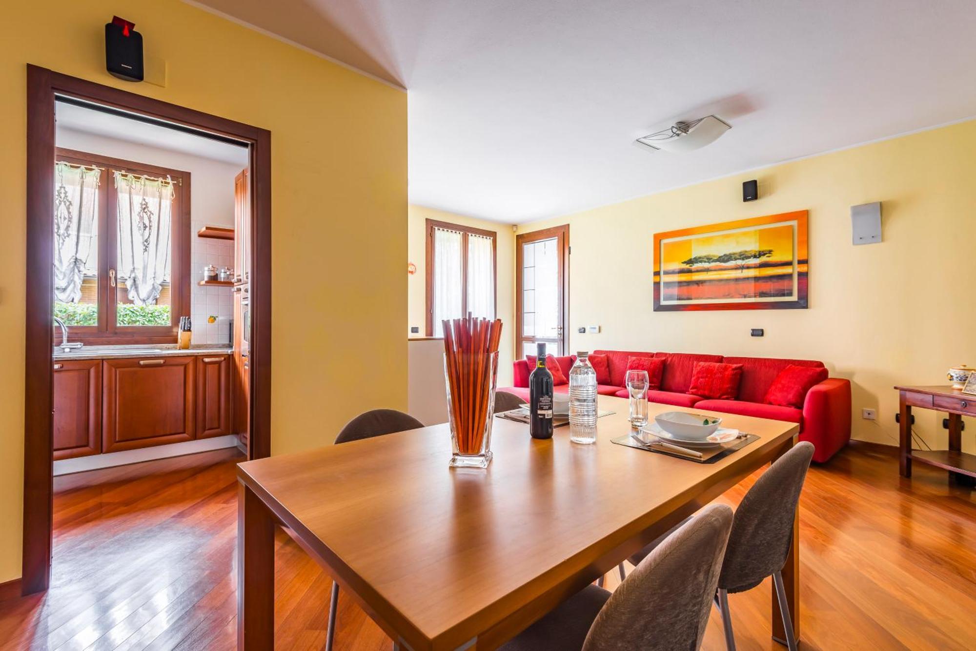 Jacuzzi Apartment In Italian Villa, Wi-Fi & Garden Sassuolo - Maranello Casalgrande Kültér fotó